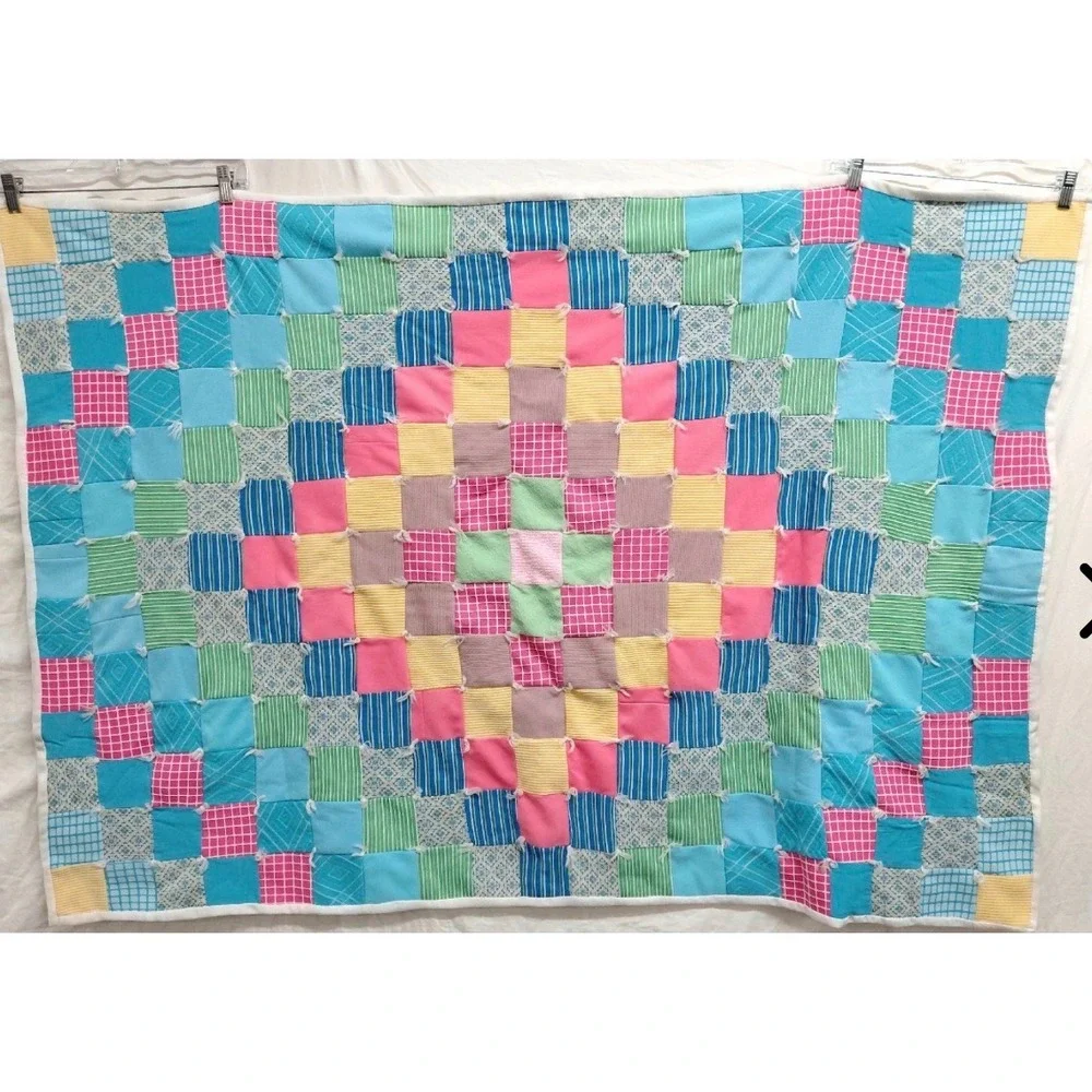 1.a.0.0.0.4 Handmade Tied Patchwork Quilt Squares Folk Art Lap Throw 39.5x57